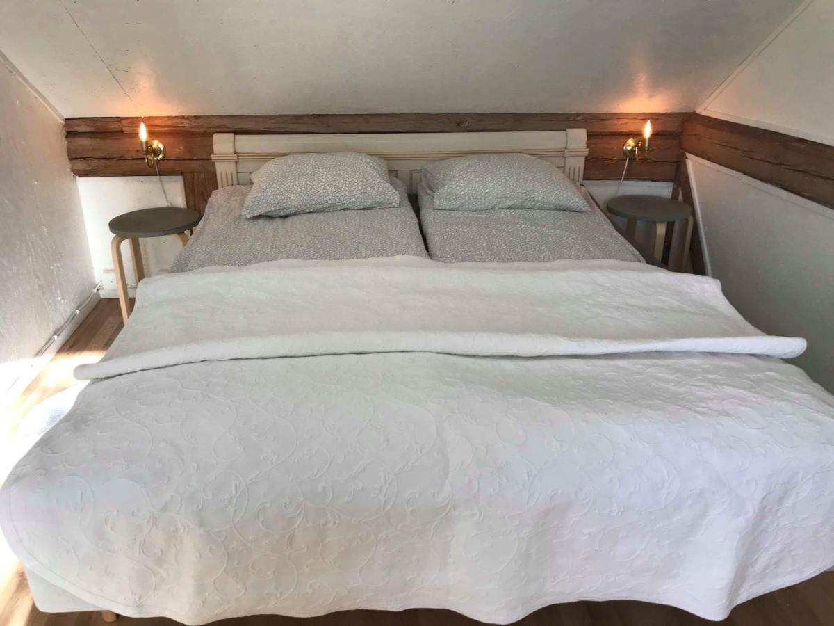 Bed and Breakfast Ranch Moerby à Stora Mellosa Extérieur photo