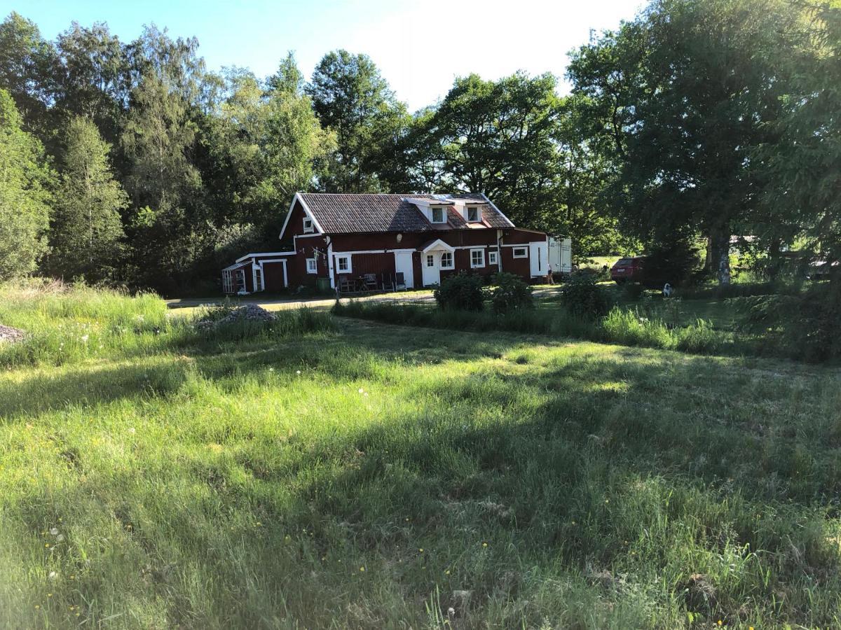 Bed and Breakfast Ranch Moerby à Stora Mellosa Extérieur photo