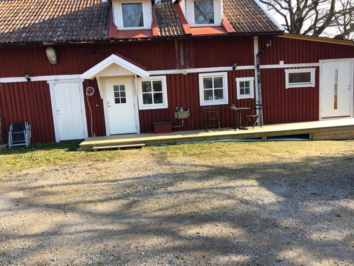 Bed and Breakfast Ranch Moerby à Stora Mellosa Extérieur photo