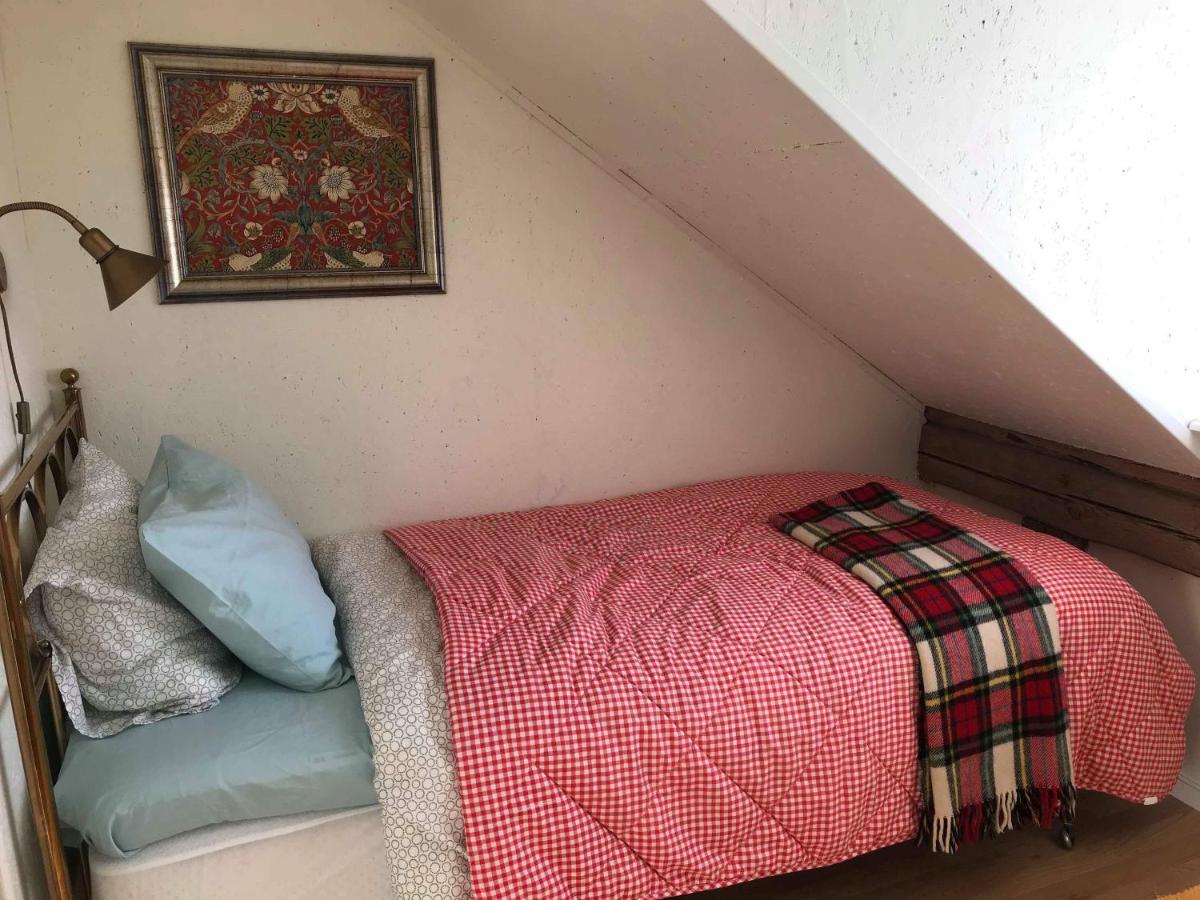 Bed and Breakfast Ranch Moerby à Stora Mellosa Extérieur photo